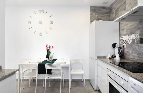 San Ambrosio Apartment | Apartment "EleMe I" with Private Terrace & Wi-Fi
