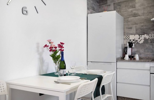 San Ambrosio Apartment | Apartment "EleMe I" with Private Terrace & Wi-Fi