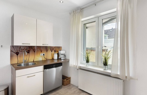 Arnsberg Apartment | Apartment 'Erdgechoss' with Private Terrace and Wi-Fi