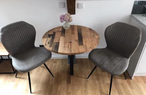 Kleinkarlbach Apartment | Apartment für zwei Personen in romantischem Weindorf
