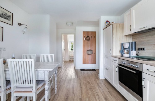 Emmelsbuell-Horsbuell Apartment | Apartment 'Fewo Samson' with Private Terrace, Shared Garden and Wi-Fi
