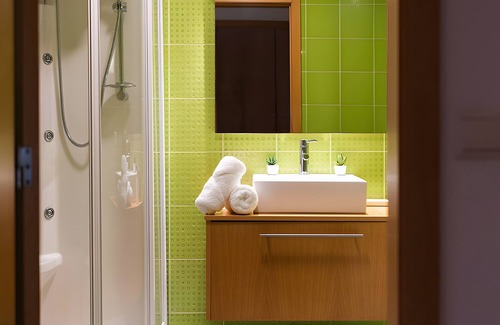 Fao Apartment | Apartment 'Fão' with Shared Pool, Shared Garden and Wi-Fi