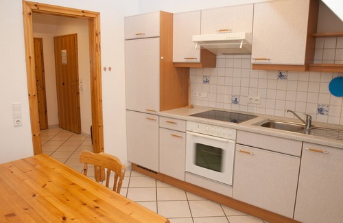 Langeneß Apartment | Apartment 'Ferienwohnung Langeness' with Sea View, Shared Terrace and Wi-Fi