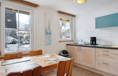 Sankt Georgen im Schwarzwald Apartment | Apartment 'Ferienwohnung 2 Personen' with Shared Garden, Balcony and Wi-Fi
