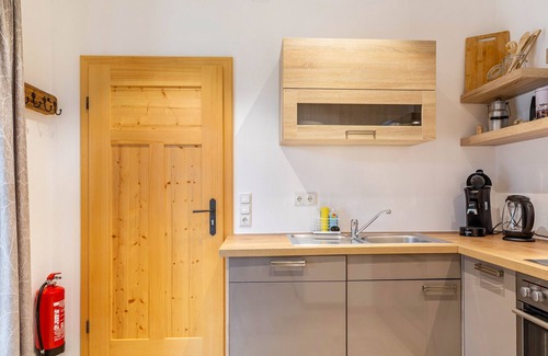 Tittmoning Apartment | Apartment 'Ferienwohnung Dandlberg' with Mountain View, Private Terrace and Wi-Fi