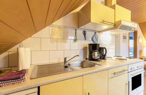 Murwik Apartment | Apartment 'Ferienwohnung Frischauf' with Private Terrace, Private Garden and Wi-Fi