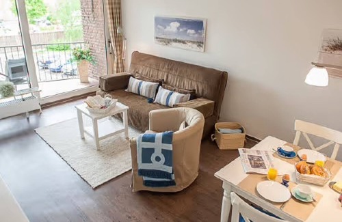 Flensburg Apartment | Apartment 'Ferienwohnung Flensburger Brise' with Balcony and Wi-Fi
