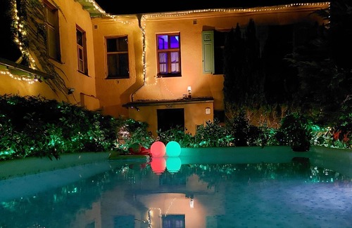 Babelsberg Nord Apartment | Apartment 'Ferienwohnung Romantika I, 45 Qm' with Shared Pool, Shared Garden and Wi-Fi