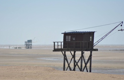 Saint-Brevin-les-Pins Apartment | Apartment in Saint-Brevin-les-Pins with Balcony and Parking