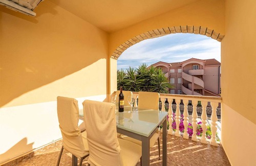 Zrce Apartment | Apartment Franka -800m from the sea with parking