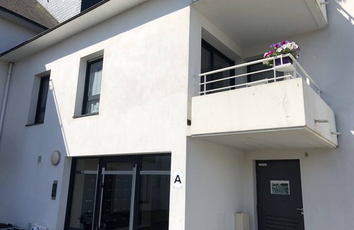 Etel Apartment | Apartment full of charm, at the foot of a stretch of sea water, close to shops.