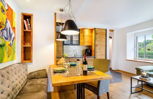 Salem Apartment | Apartment 'Gästehaus Wüpping 1' with Shared Terrace, Shared Garden and Wi-Fi