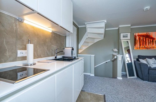 Keitum Apartment | Apartment 'Gemütliche Wohnung' with Shared Garden and Wi-Fi