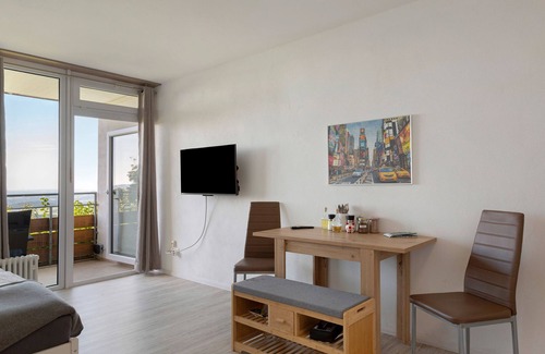 Geyersberg Apartment | Apartment 'Geyersberg Mit Aussicht' with Shared Garden and Balcony