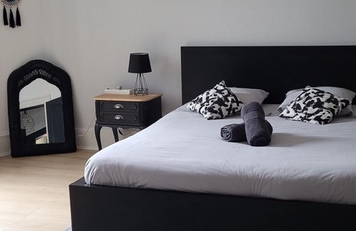 Colmar Centre Ville Apartment | Apartment 'Gite Attrape Reves Centre Colmar' with Wi-Fi