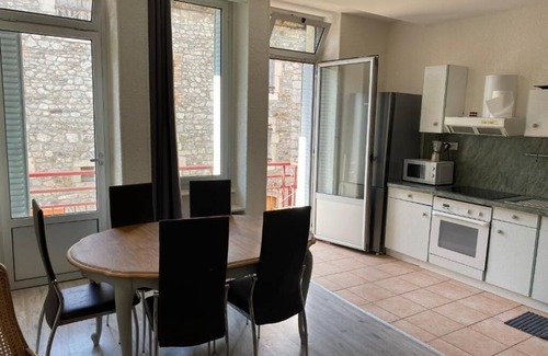 Villefort Apartment | Apartment 'Gîte Des Voyageurs' with Mountain View, Private Terrace and Wi-Fi