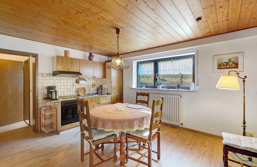 Darstein Apartment | Apartment 'Grimm' with Shared Terrace and Wi-Fi