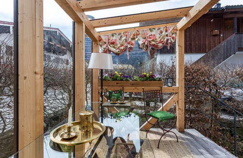Unterschonau Apartment | Apartment 'Haus Alpenveilchen - Appartement 2' with Mountain View, Private Terrace and Wi-Fi
