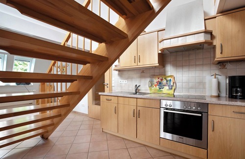 Schwabstedt Apartment | Apartment 'H H Ingwersen' with Shared Garden and Wi-Fi