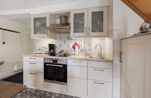 Zentrum Apartment | Apartment 'Hafenambiente' with Private Terrace and Wi-Fi