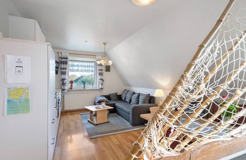 Suederhafen Apartment | Apartment 'Haus Sünnschien' with Shared Terrace, Shared Garden and Wi-Fi
