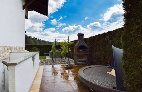 Glatzham Apartment | Apartment 'Herta' with Mountain View, Private Terrace and Wi-Fi