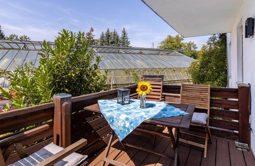 Ohningen Apartment | Apartment 'Helena' with Balcony and Wi-Fi