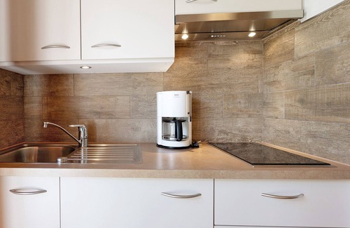 Lagundo Apartment | Apartment 'Hofanger Vinschgau' with Mountain View, Private Terrace and Wi-Fi