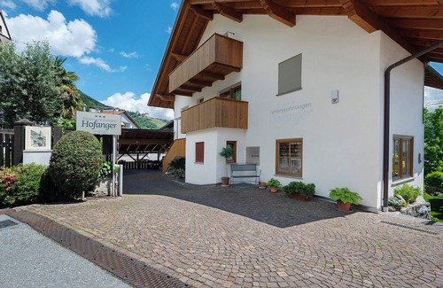 Lagundo Apartment | Apartment 'Hofanger Vinschgau' with Mountain View, Private Terrace and Wi-Fi