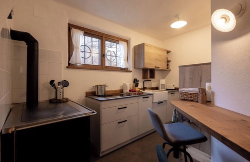 Renon Ski Chalet | Apartment 'Hofer Hitt 1' with Mountain View, Private Terrace and Wi-Fi