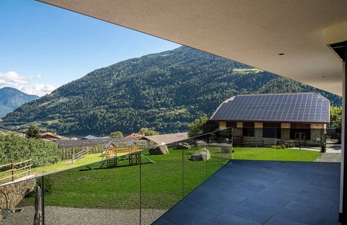 Lagundo Apartment | Apartment 'Hofer Hof Hirzer' with Mountain View, Garden & Wi-Fi