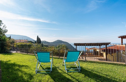 Patresi House | Apartment Il Mirto" with Mediterranean Garden and Sea View