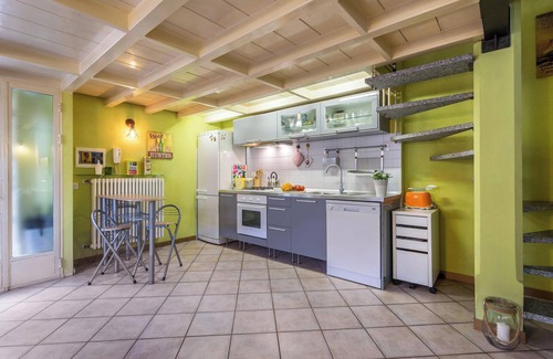 Como Apartment | Apartment "Il Soppalco" with Mountain View, Wi-Fi & A/C