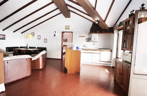 Ericeira Apartment | Apartment im Zentrum, Balkon mit Meerblick & Grill