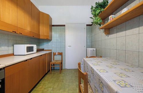 Lanzo d'Intelvi Apartment | Apartment 'Immerso Nel Verde' with Mountain View and Private Garden
