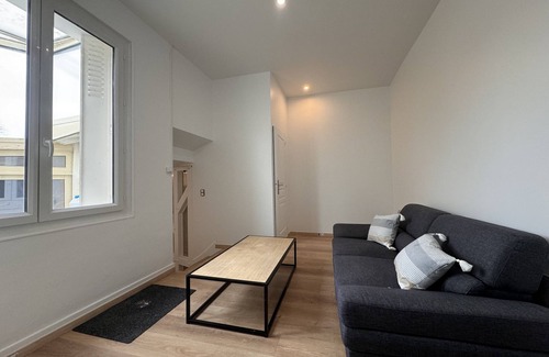 Ecommoy House | Apartment in Écommoy near Le Mans Circuit