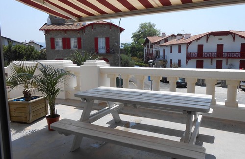 Hendaye Apartment | Apartment in a building facing the sea