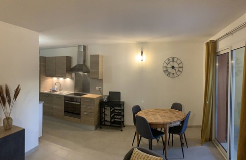 Roussillon Apartment | Apartment in a very quiet, secure residence
