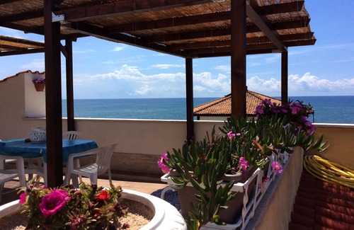 Latina Lido Apartment | apartment in a villa by the sea with stunning views