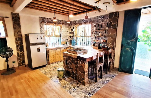 Puebloviejo Apartment | Apartment in Chévere Beach, Wake up with Ocean Views!