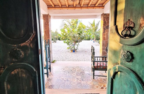 Puebloviejo Apartment | Apartment in Chévere Beach, Wake up with Ocean Views!