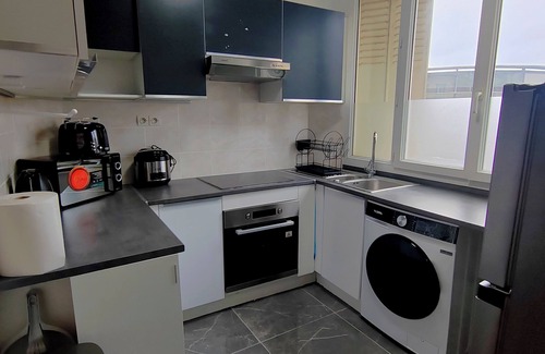 Creil Apartment | Apartment in city center - 5 min from train station