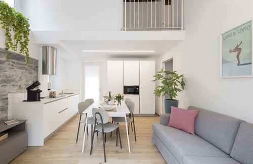 Como City Centre Apartment | Apartment in Como with 2 bedrooms sleeps 4