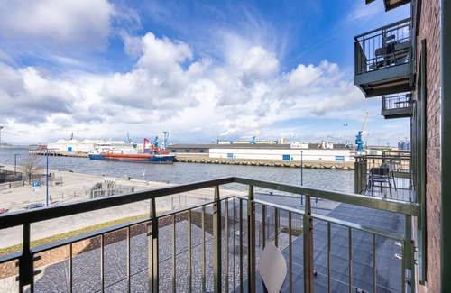 Wismar Apartment | Apartment in Erstklassiger Lage mit Balkon und Tollem Blick auf den Alten Hafen