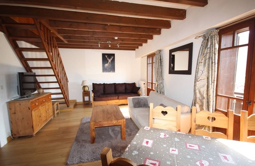 Samoens Ski Chalet | Apartment in detached privately owned chalet on the doorstep of Samoens village