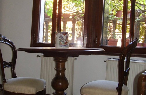 Dorsoduro Apartment | Apartment in Dorsoduro (with terrace) CIN: IT027042C2985BDBQQ