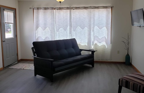 Ontario Apartment | Apartment in Downtown Ontario