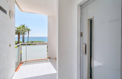 Sant Pol De Mar Apartment | Apartment in front of the beach 40min BCN by train