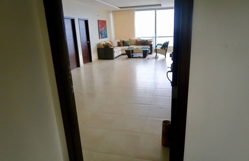 Salinas Apartment | APARTMENT IN FRONT OF THE BEACH