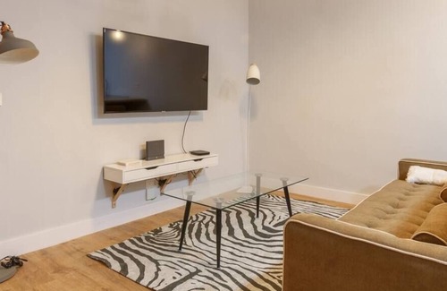 Bilbao la Vieja Apartment | Apartment in front of the river